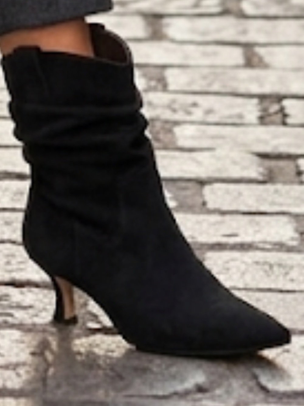 Gianni Bini Black Genuine Suede Slouch kitten heel Ankle Boots 7